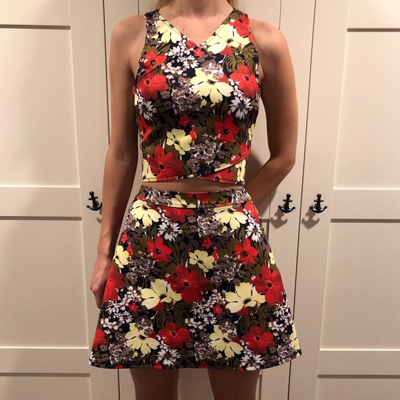 A&F Two-Piece Set - Picture 2 of 3